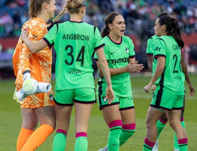 L'Éclosion d'une Forteresse : Boston Legacy FC Fait Tomber le Puissant Orlando Pride (2-1)